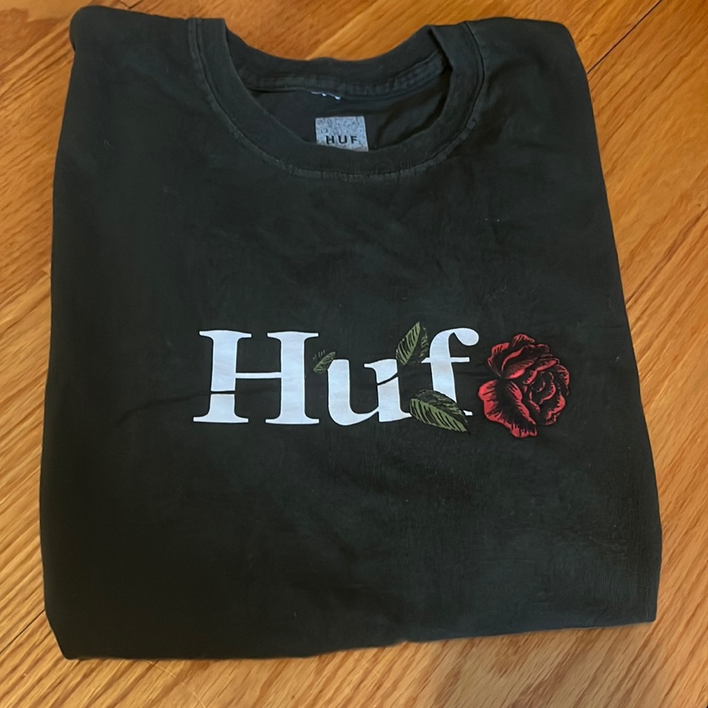 HUF T-SHIRT